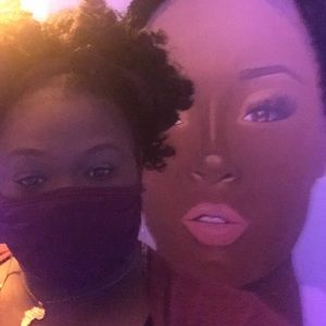 Meet your Posher, Carrie